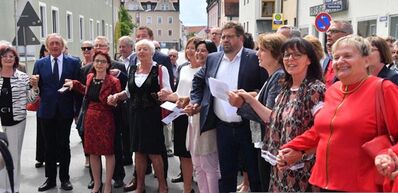 "Brüder, zur Sonne, zur Freiheit", sangen die Genossen vor dem Gründungshaus in Reinhausen