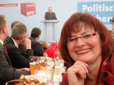 Christa Naaß bei der Rede von Christian Ude