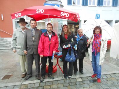 Stephanie Schäfer (Mitte) mit Gerd Rudolph, Klaus-Peter Neumann, Alfred Müller, Monika Wopperer, Christa Naaß