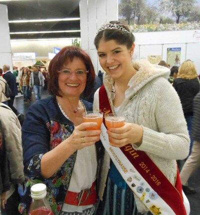 Christa Naaß mit Annemarie I.