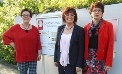 Bezirksrätin und stv. Fraktionsvorsitzende Gisela Niclas, Erlangen, Christa Naaß und Bezirkstagskandidatin Elke Zahl