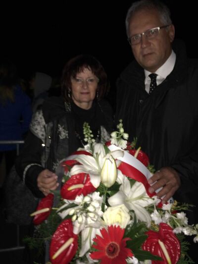 Christa Naaß und Richard Bartsch legten Blumen am Denkmal der Verteidigung der Küste auf der Westerplatte nieder