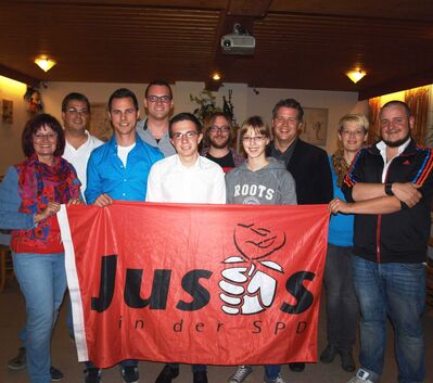 Christa Naaß mit den neugewählten JUSO-Vorsitzenden