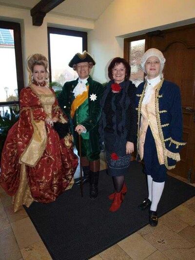 Christa Naaß in markgräflichem Geleit (weitere Bilder unter Fotogalerie)