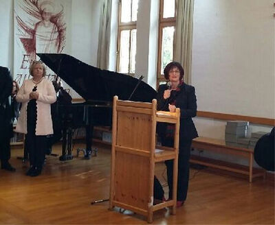 Dr. Annekathrin Preidel, Präsidentin der Landessynode der ELKB und Christa Naaß bei ihrem Grußwort